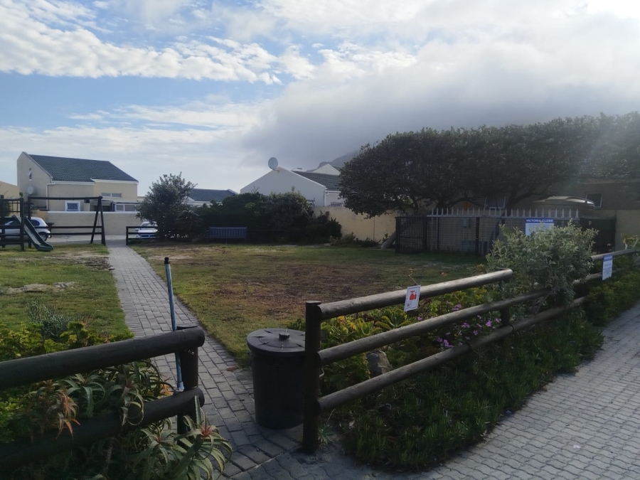 To Let 2 Bedroom Property for Rent in Muizenberg Western Cape